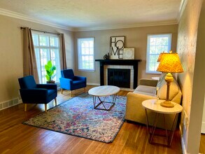 1936 N Kansas Ave in Topeka, KS - Foto de edificio - Building Photo