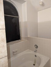 7322 Park West Dr in San Antonio, TX - Foto de edificio - Building Photo