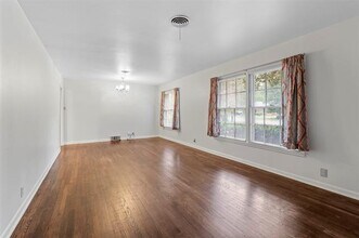 810 Linwood Dr in Denton, TX - Building Photo - Building Photo