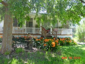 1357 S Magnolia Ave in El Cajon, CA - Building Photo - Building Photo