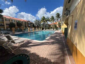 7340 NW 114th Ave in Doral, FL - Building Photo - Building Photo