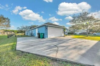 5464 NW Milner Dr in Port St. Lucie, FL - Building Photo - Building Photo