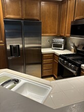 16938 Robins Nest Way, Unit Upgraded 2 Bedroom Condo in San Diego, CA - Building Photo - Building Photo