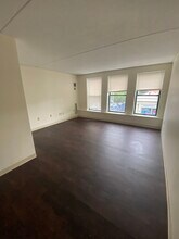106 Peterborough St, Unit 3B in Boston, MA - Foto de edificio - Building Photo