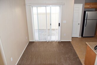 8148 Finch Feather St in Las Vegas, NV - Building Photo - Building Photo