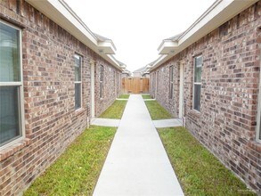 2601 E Garfield Ave-Unit -4 in Alton, TX - Building Photo - Building Photo