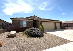 3298 Laramie Ave in Kingman, AZ - Building Photo - Building Photo