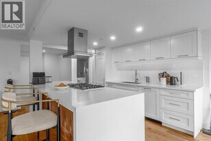 837 W Hastings St in Vancouver, BC - Building Photo