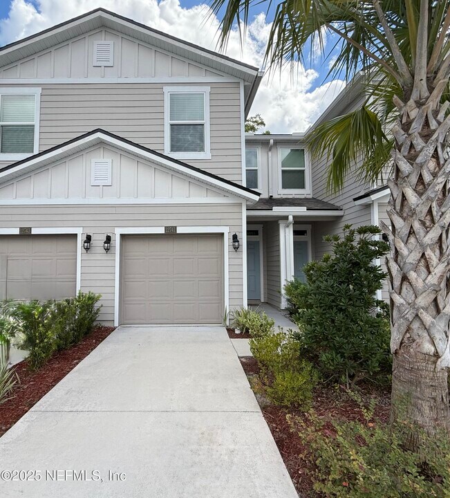 12741 Barrack Ln in Jacksonville, FL - Building Photo