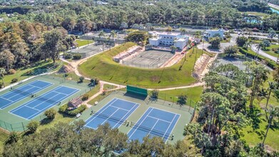 3304 Europa Dr in Naples, FL - Building Photo - Building Photo