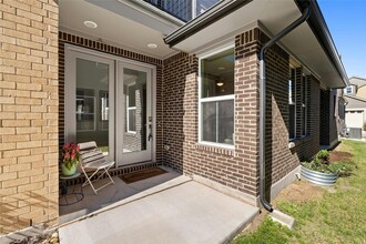 2516 Simond Ave in Austin, TX - Foto de edificio - Building Photo
