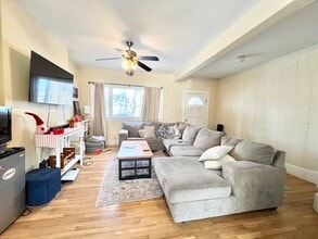 14 Woodmont St, Unit 1 in Boston, MA - Building Photo - Building Photo