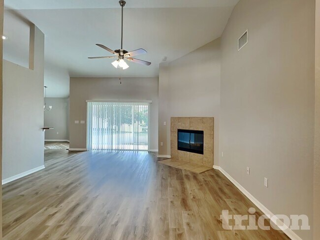 3113 Winchester Estates Loop in Lakeland, FL - Foto de edificio - Building Photo