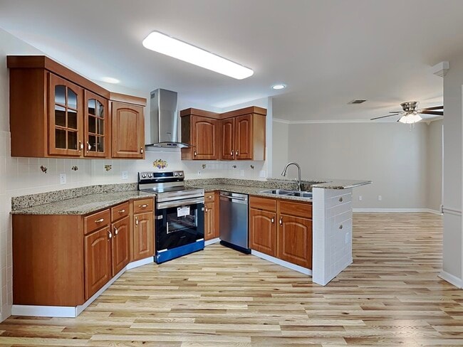 103 Coralwood Cir in Kissimmee, FL - Building Photo - Building Photo