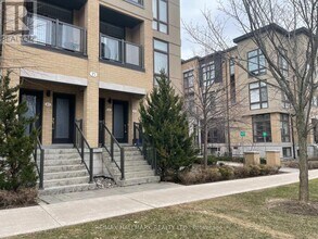 15 Eldora Ave in Toronto, ON - Building Photo - Building Photo