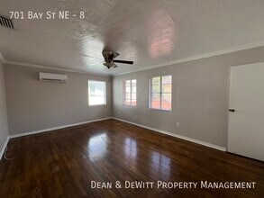 701 Bay St NE in St. Petersburg, FL - Building Photo - Building Photo