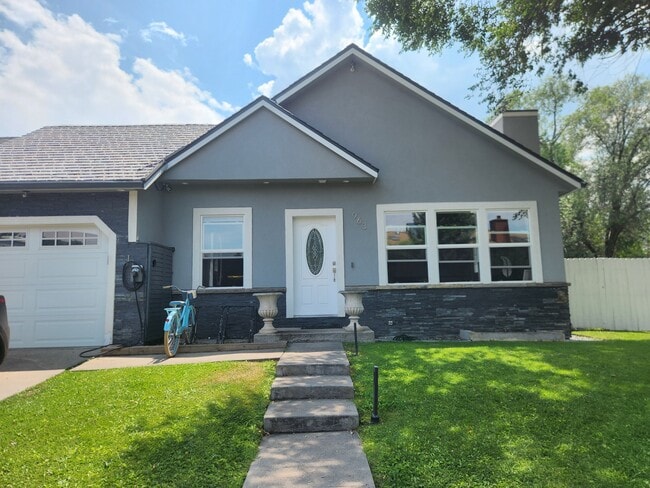 property at 963 Wheel Cir
