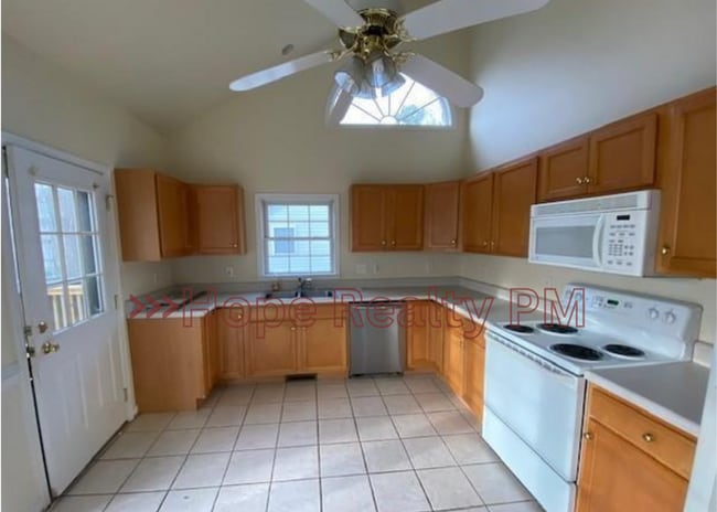 20308 Hickory Branch Dr in Petersburg, VA - Building Photo - Building Photo