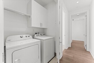 2323 W Main St in Houston, TX - Building Photo - Building Photo