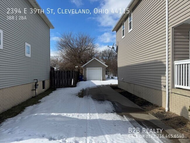 2394 E 39th St in Cleveland, OH - Building Photo - Building Photo