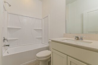 2039 Hemingway Cir in Groveland, FL - Building Photo - Building Photo