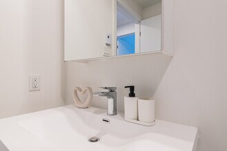 1500 Rue Berri, Unit SI ID1261772P in Montréal, QC - Building Photo - Building Photo