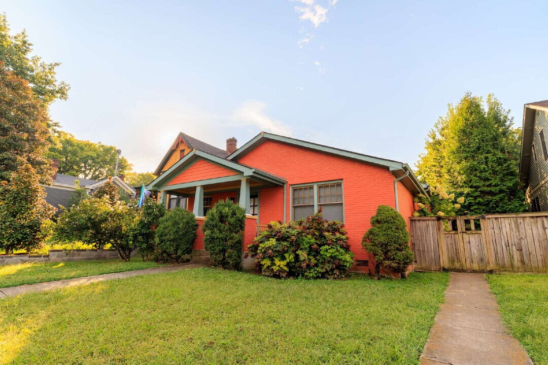 818 Fatherland St in Nashville, TN - Building Photo