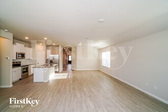 2704 La Mundial St in Seguin, TX - Building Photo - Building Photo