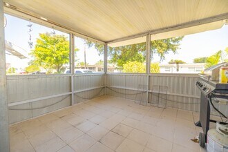 710 NW 217th Way in Pembroke Pines, FL - Building Photo - Building Photo