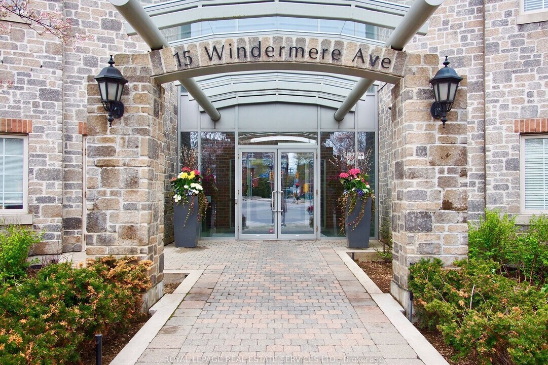 15 Windermere Av in Toronto, ON - Building Photo