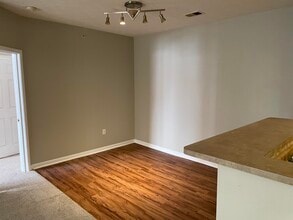 1172 Retriever Wy in Florence, KY - Building Photo - Building Photo