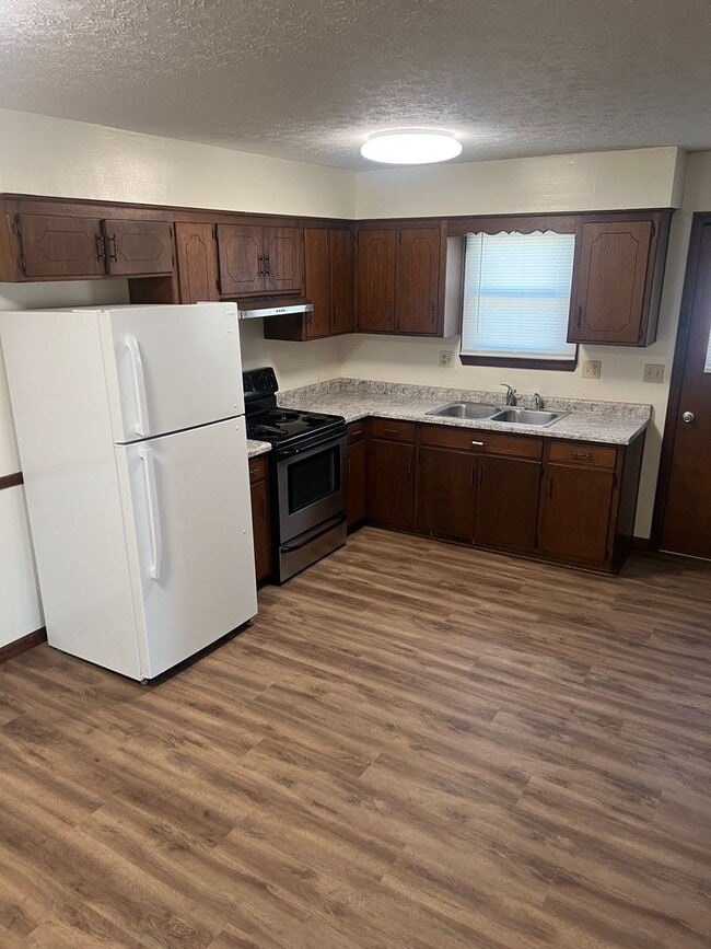 property at 2524 S Jefferson Ave