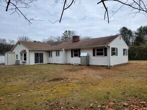 75 Fairview Dr in Madison, CT - Building Photo - Building Photo