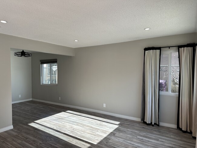 1872 Lemon Ave, Unit A in Long Beach, CA - Building Photo - Building Photo
