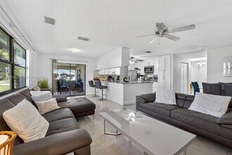 100 Miramar Ave in Royal Palm Beach, FL - Building Photo - Building Photo