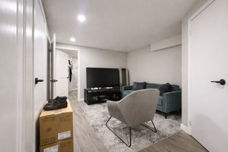 2625 Lundene Rd in Mississauga, ON - Building Photo - Building Photo