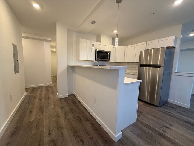 240-242 E Girard Ave in Philadelphia, PA - Building Photo - Building Photo