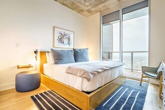 48 East Ave in Austin, TX - Foto de edificio - Building Photo