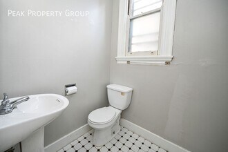 2363 W Clifton Ave in Cincinnati, OH - Building Photo - Building Photo