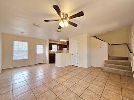 813 W Arroyo Park Ln, Unit #C in Harlingen, TX - Building Photo