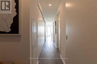 197 Yonge St in Toronto, ON - Building Photo - Building Photo