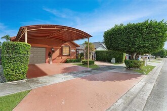 17841 SW 145th Ave in Miami, FL - Building Photo - Building Photo