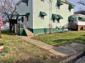 756 3rd St in New Martinsville, WV - Building Photo