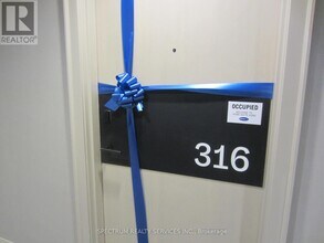 3250 Carding Mill Trail in Oakville, ON - Building Photo - Building Photo