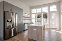 906 Brees Ct in Atlanta, GA - Building Photo - Building Photo