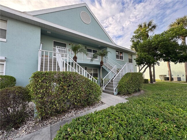 137 Wading Bird Cir in Naples, FL - Building Photo - Building Photo