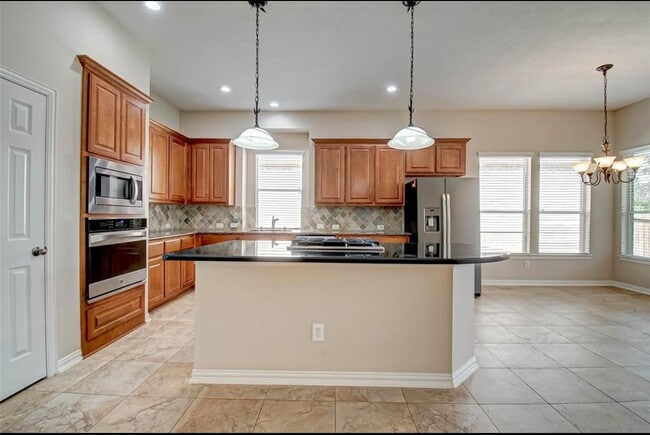 property at 75 Tapestry Forest Pl