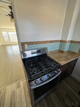 5808 Edgemar Ave, Unit Large 2 bed in Los Angeles, CA - Foto de edificio - Building Photo