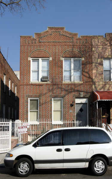 71 Tapscott St in Brooklyn, NY - Foto de edificio - Building Photo