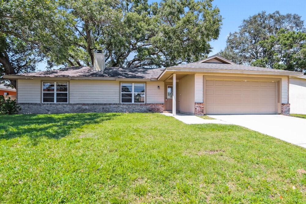1427 Alberni St NW in Palm Bay, FL - Building Photo